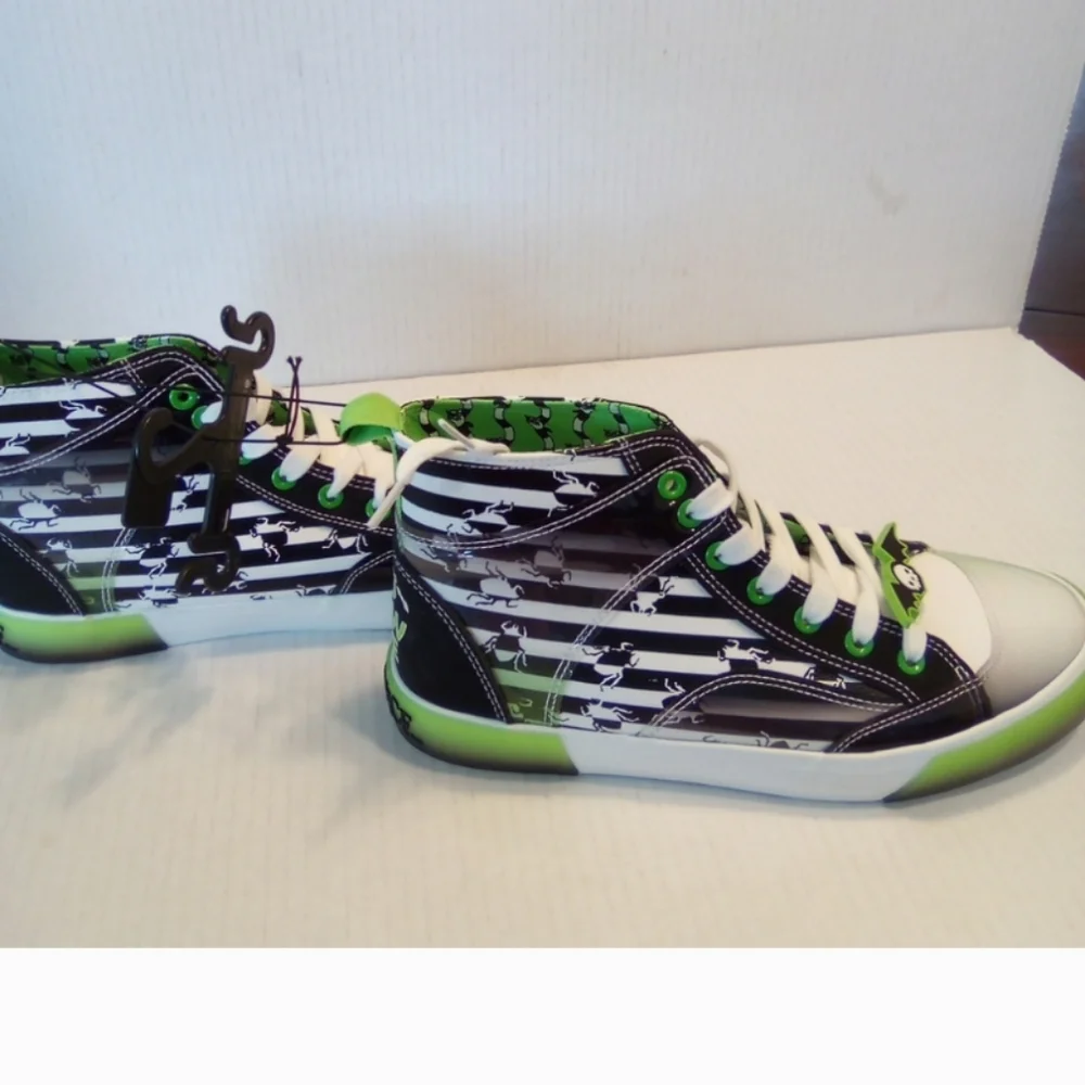 BEETLE JUICE NEW SIZE 11 UNISEX Sqtylish Black and Green High-Top Sneakers